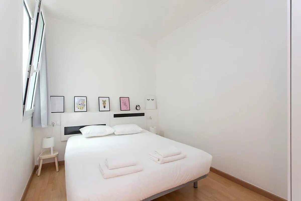 3Bd Only For Families In Poblenou Next To The Beach! Barcelona Spain